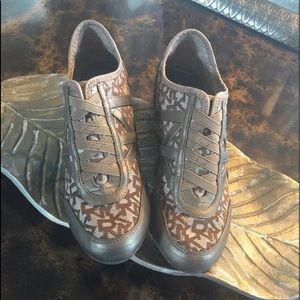 AK Wedge Tennis Shoes